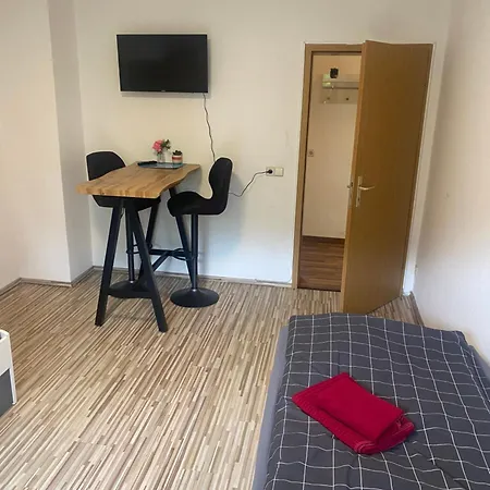 Апартаменты Wieko Leibnizstr. H1, 2.og Links