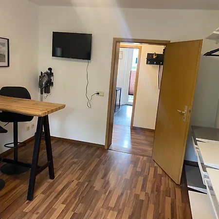 Wieko Leibnizstr. H1, 2.og Links Апартаменты *