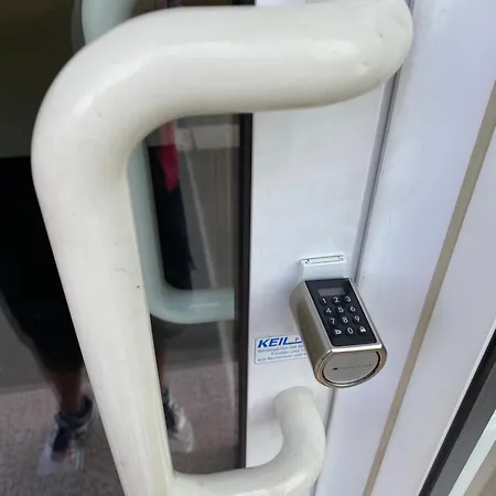 Апартаменты Wieko Leibnizstr. H1, 2.og Links