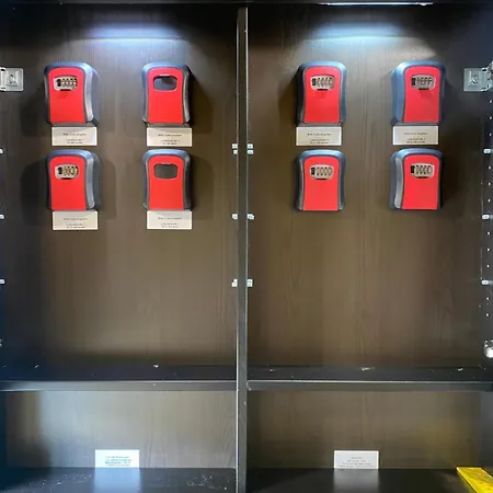 Wieko Leibnizstr. H1, 2.og Links Плауэн