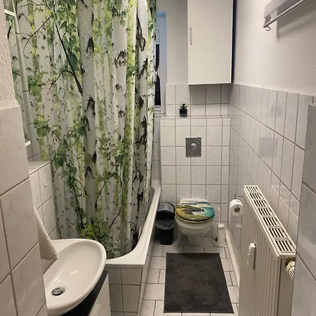 Apartment Wieko Leibnizstr. H1, 2.og Links *